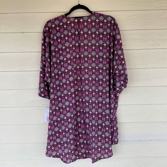 LuLaRoe Lindsay Kimono Top - Picture 2 of 3